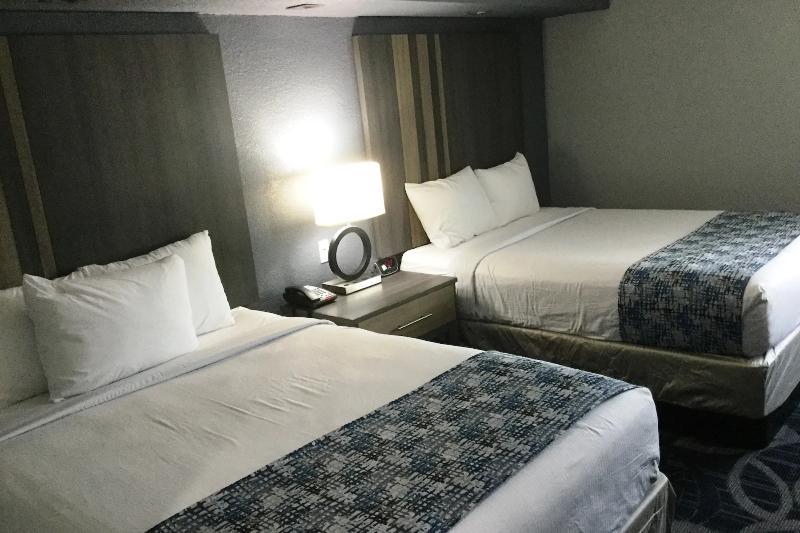 Baymont Inn & Suites Shawnee Ngoại thất bức ảnh